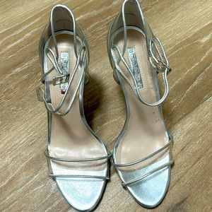 BCBG Generation,Size 9, Silver/Clear 3 1/2 in Heels